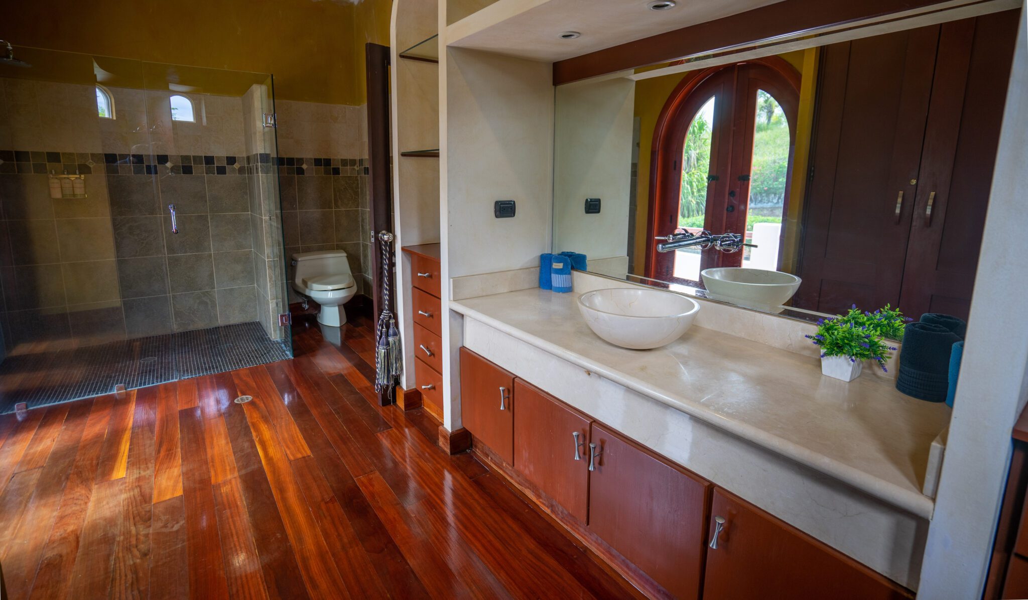 http://view%20of%20the%20bathroom%20from%20a%20Rancho%20Santana%20Property%20for%20Sale%20in%20Nicaragua%20R3